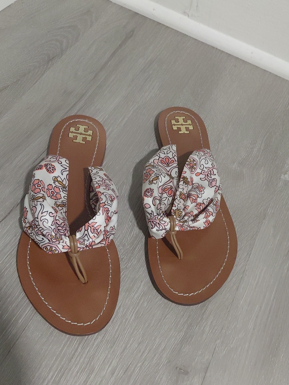 Tory Burch Floral Knot Thong Sandals in White and Brown